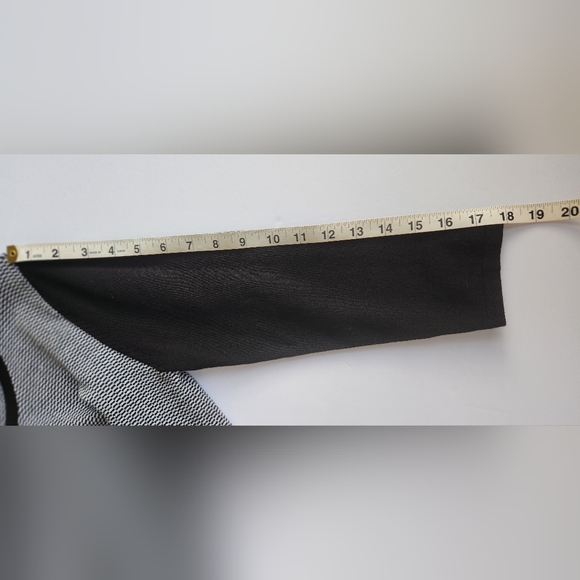 Saks Fifth Avenue "Black" Label Zip Cardigan Sweater | Black & White Size S NWT - Picture 8 of 11